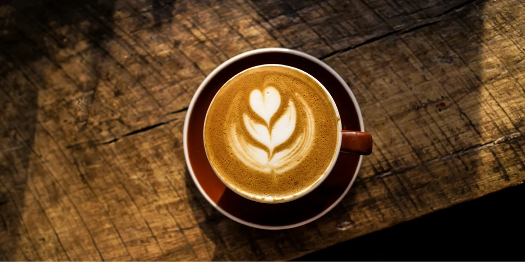 CAFÈ SENZA INTERMEDIARI |   Chicchi di caffè Pouquinho |   Tostatura settimanale |   Imballaggio per la spedizione |   Intensità media |   Caffè brasiliano